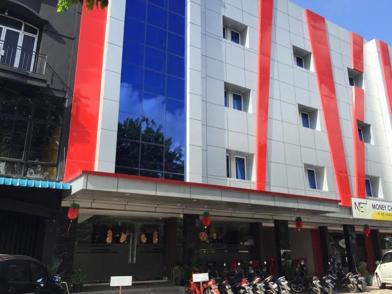 Redlink Hotel Batam Экстерьер фото